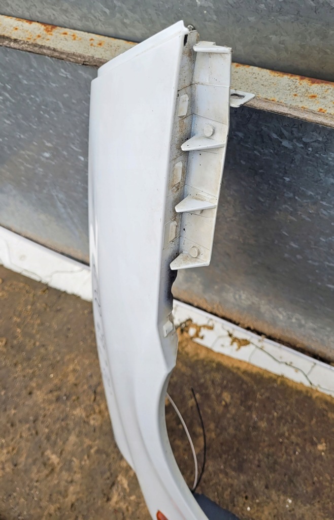 Крило передній ліве / правий перед renault clio 2 рестайлінг  2000-12 Доставка