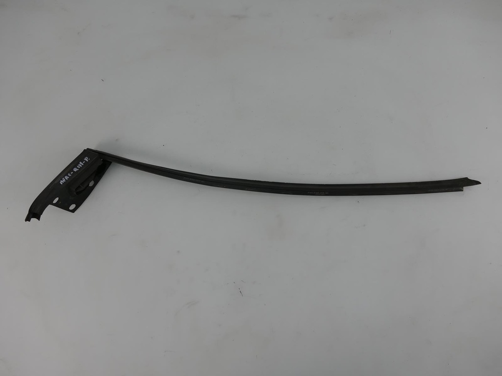 фото №1, Mercedes slk r171 прокладка стекло правая