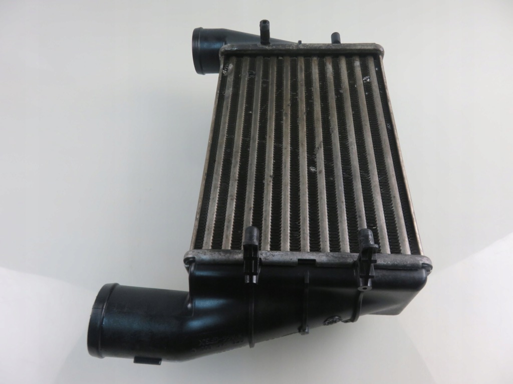 Интеркулер audi a4 8d5, b5 1.9 tdi - ajm 058145805c в Украине