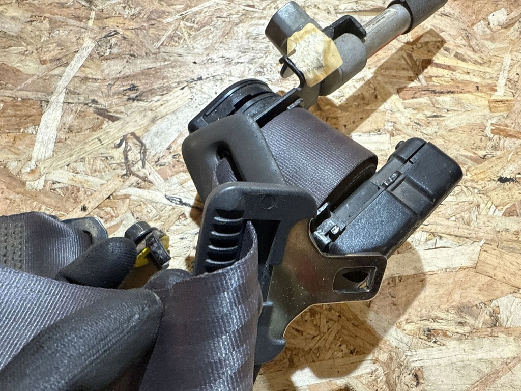 фото №7, Volvo s60 2002 задняя сторона левая pas безопасности сиденье заднего