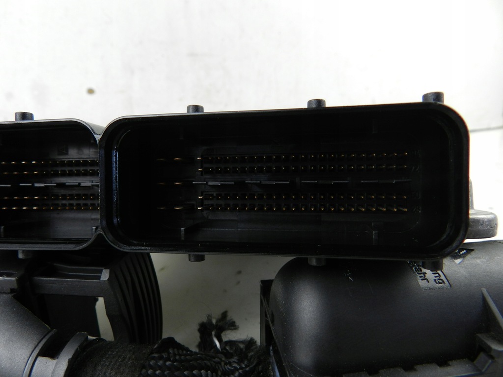 фото №6, Блок керування двигуна audi a6 c6 4f0907401b