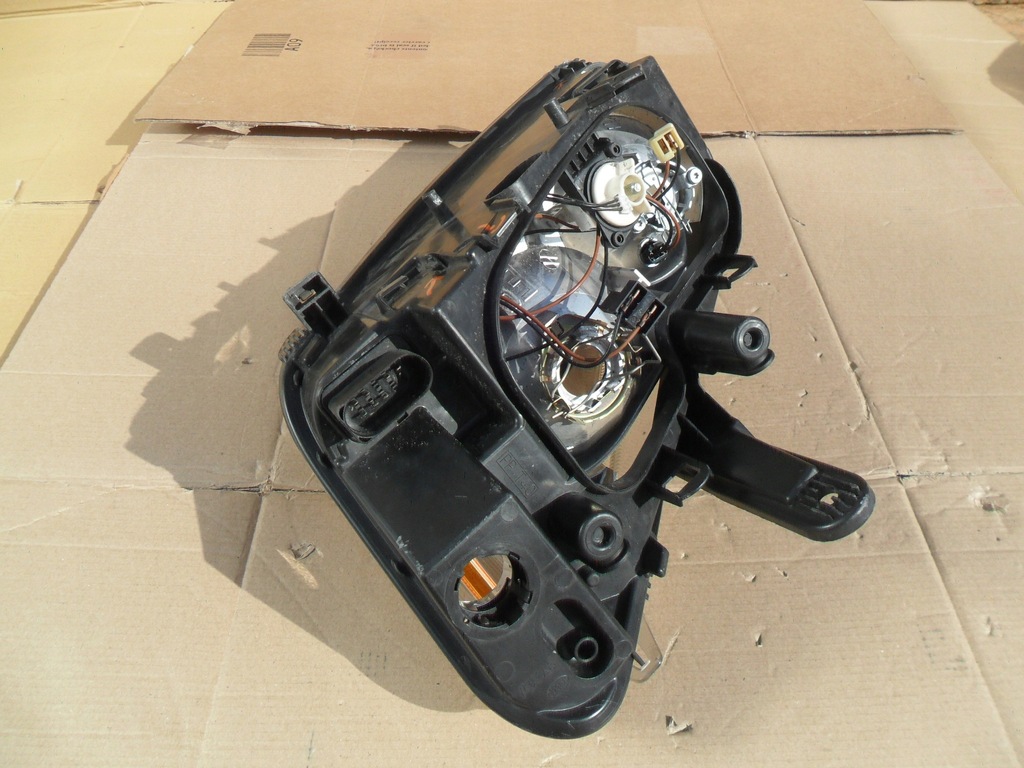 фото №11, Ford c-max mk1 лампа правая передняя 1ee270600-02