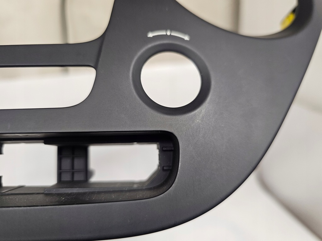 фото №7, Hyundai i10 ii рамка средняя dekor панели консоли радио 84740-b4000