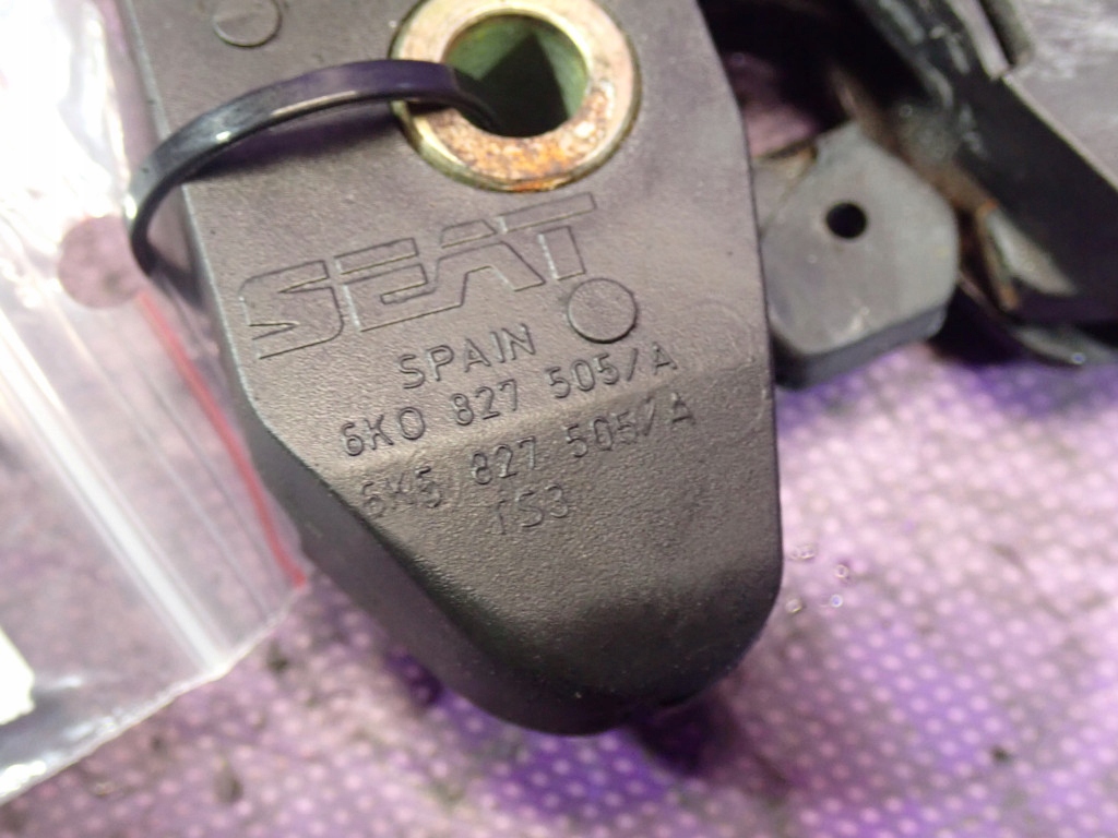 фото №5, Seat cordoba i 6k 99-03 lift замок крышки багажника 6k0827505a 2 pin
