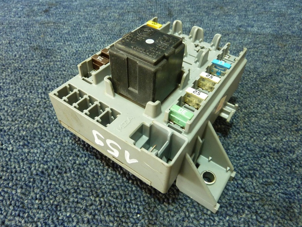 фото №1, Коробка предохранителей 60681003 alfa romeo 159