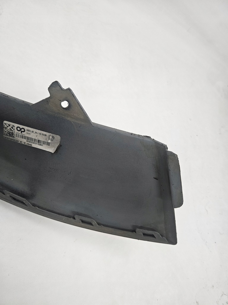 фото №15, Audi a6 c8 allroad 2018 - спойлер накладка бампера перед правый 4k0807062