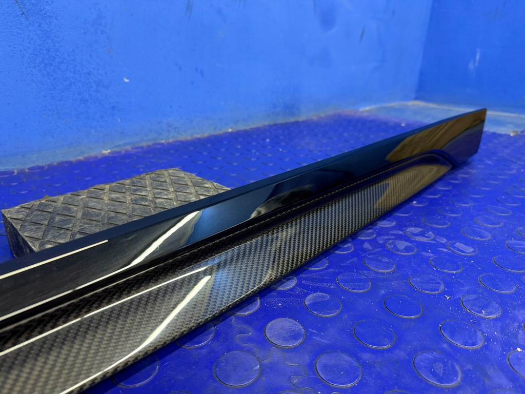 фото №9, Audi a3 s3 8y ly9t левая накладка молдинг порог оригинал 8y0853855a карбон