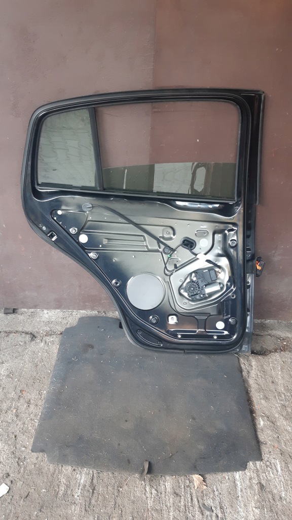 фото №4, Vw golf 5,6 plus. дверь левый tył.lc9x