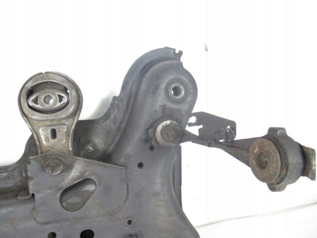 Подрамник перед renault trafic 2 2.0 dci в Украине