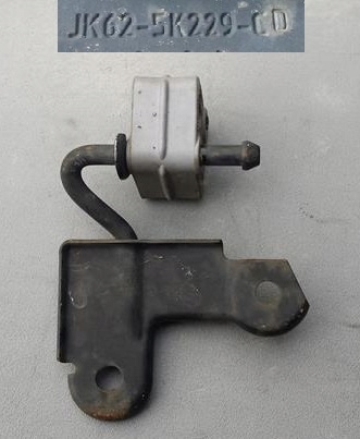 фото №1, Кронштейн кронштейн глушителя левый range rover sport jk62-5k229-cd