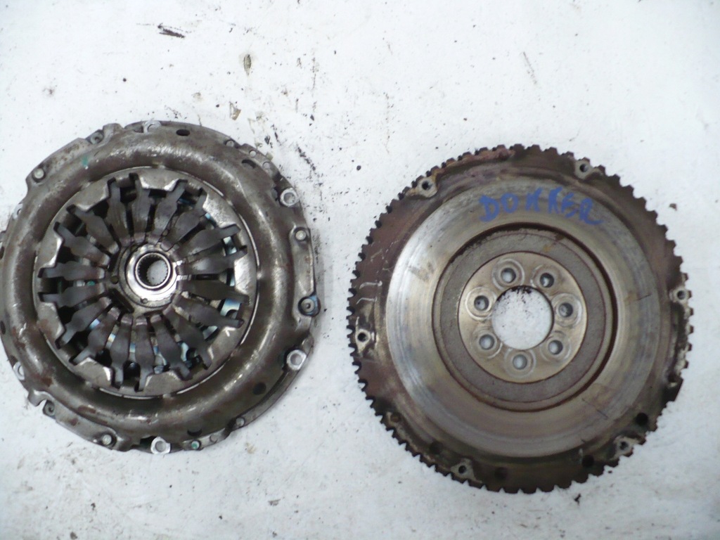 фото №1, Dacia dokker 12- 1,6 сцепление диск прижим колесо маховик
