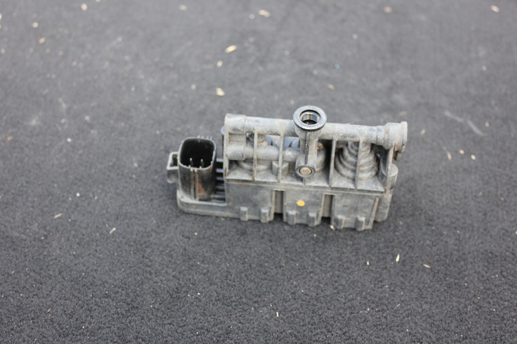 фото №1, Land rover discovery 4 редуктор клапан rvh000095