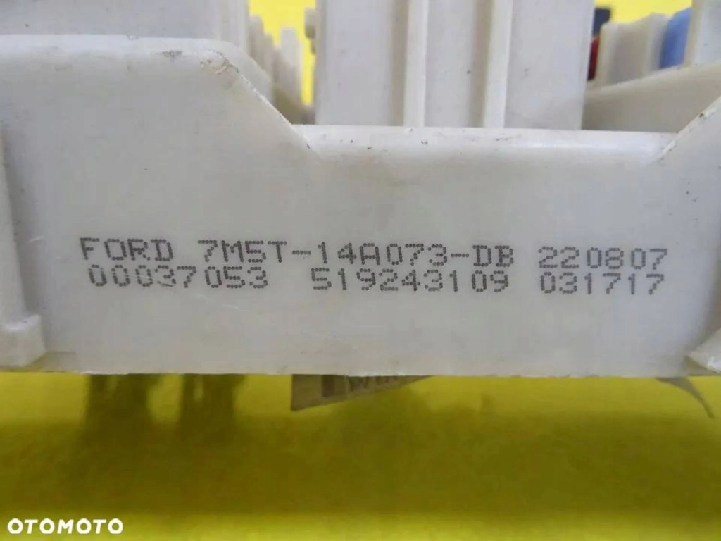 Коробка запобіжників ford focus 7m5t-14a073-db nr59 Доставка