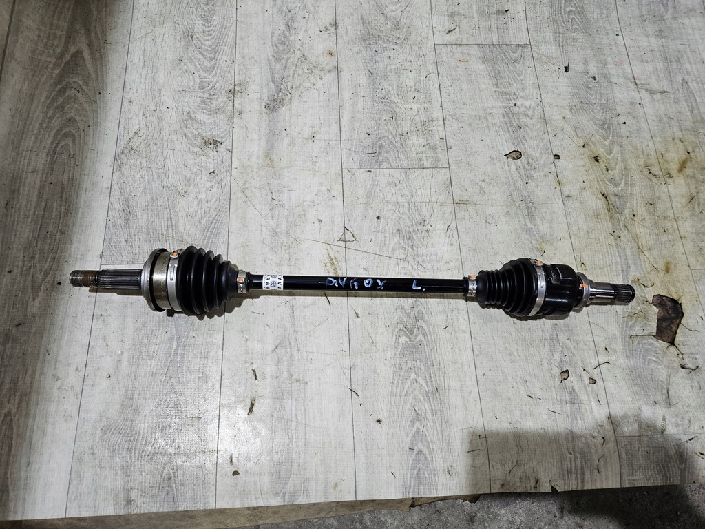 фото №1, Toyota aygo x 2022- приводной вал левая