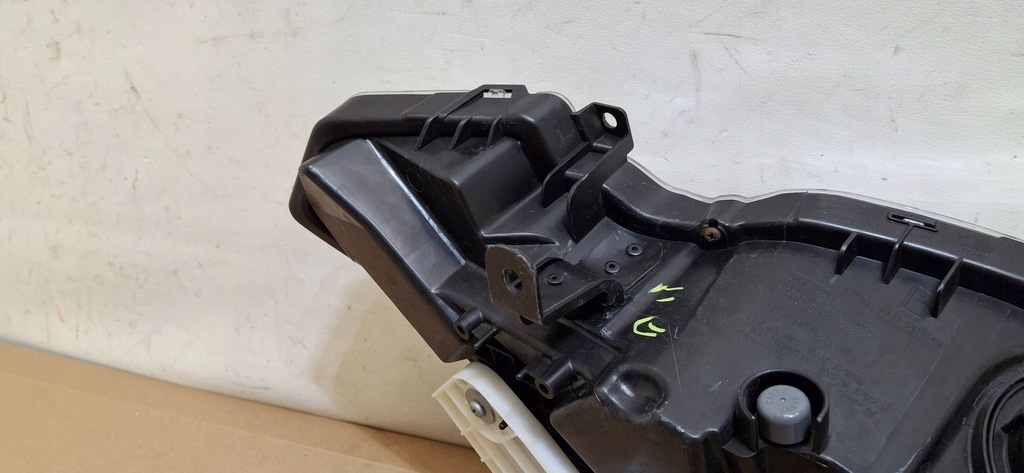 фото №8, Лампа перед передняя правая nissan leaf i 26010-3nl5a