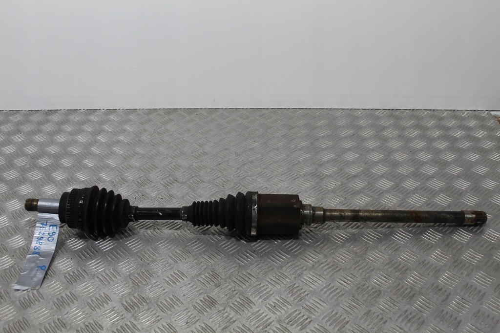 фото №1, Приводной вал правый перед bmw 3 e90 xd 7529388