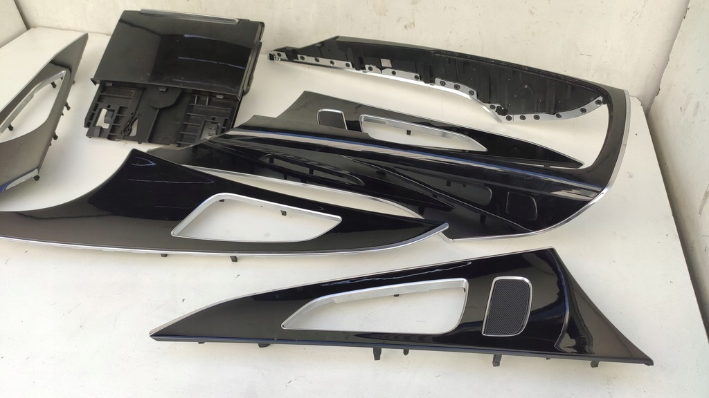 фото №10, Audi a6 c7 декоры обшивка дверей дверь консоли пепельница бардачок piano