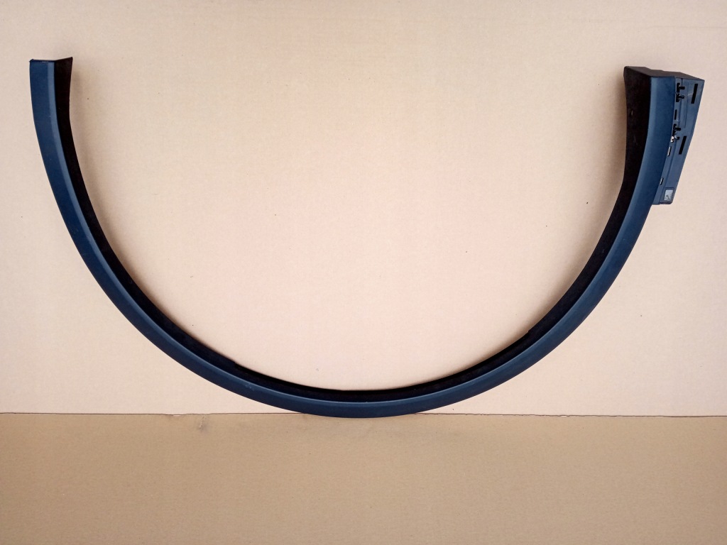 фото №2, Vw tiguan r-line права молдинг крила перед