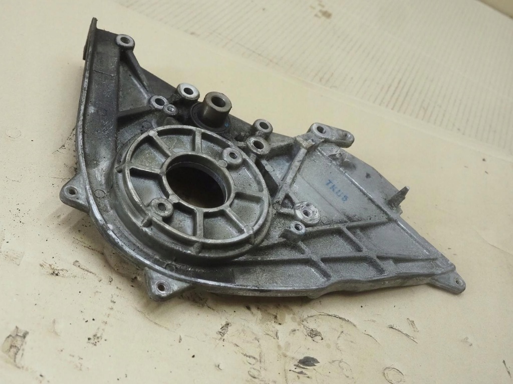 фото №13, Hyundai h1 2.5 td d4bf кронштейн насоса уприскування