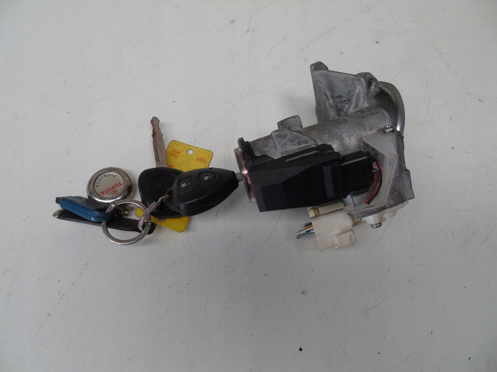 фото №1, Замок зажигания toyota auris ключи