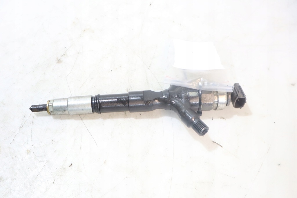 фото №1, Инжектор форсунка toyota hiace v 2.5d-4d