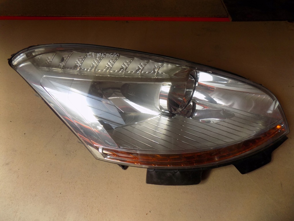 фото №1, Citroen c4 picasso лампа права передня uk
