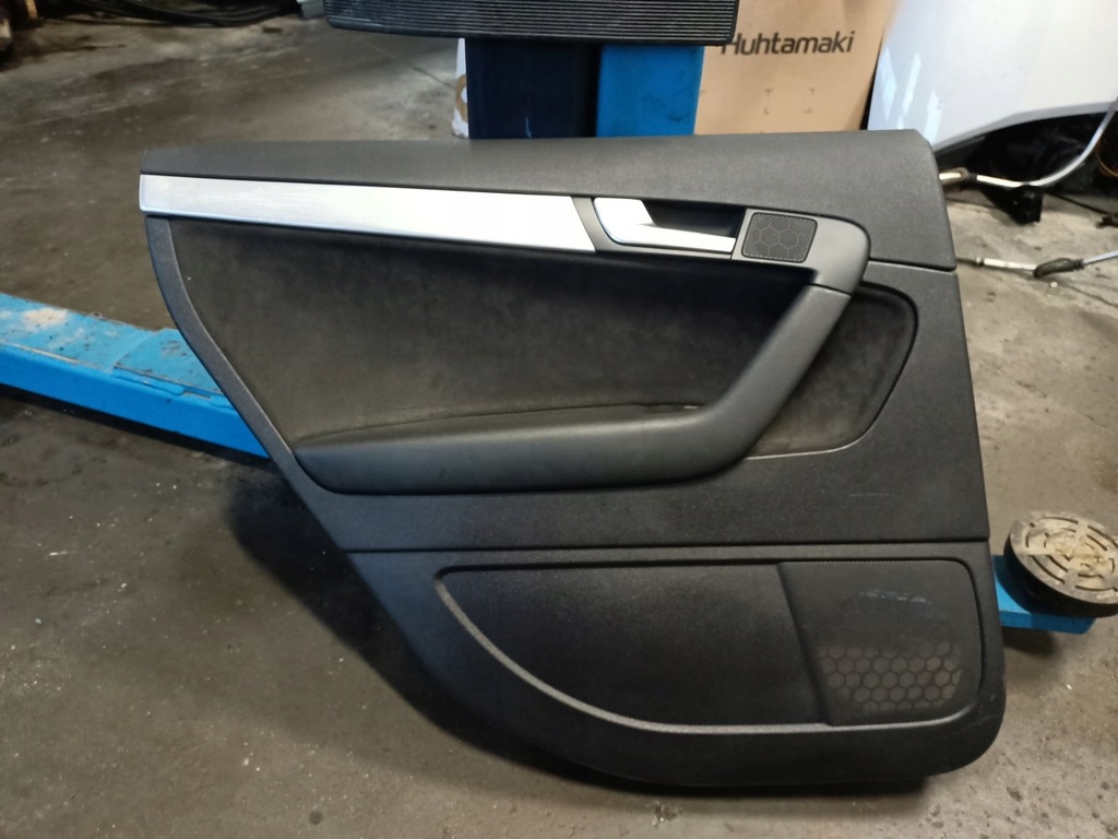 фото №1, Оббивка двері лівий задня audi a3 8p lift 5d