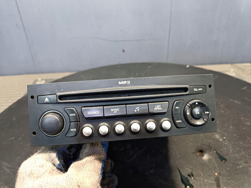 Купити Citroen c4 1 picasso радіо 96660456xt