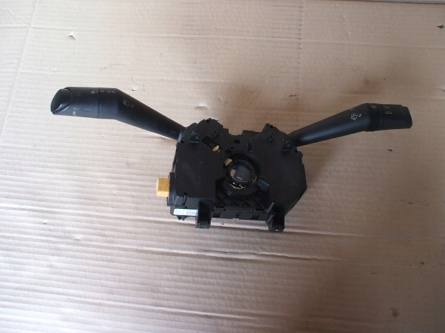 фото №1, Lancia ypsilon 2011- переключатель комбинированный света