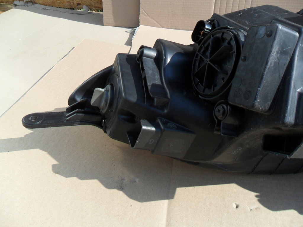 фото №13, Hyundai ix20 фара правый 921021kxxx