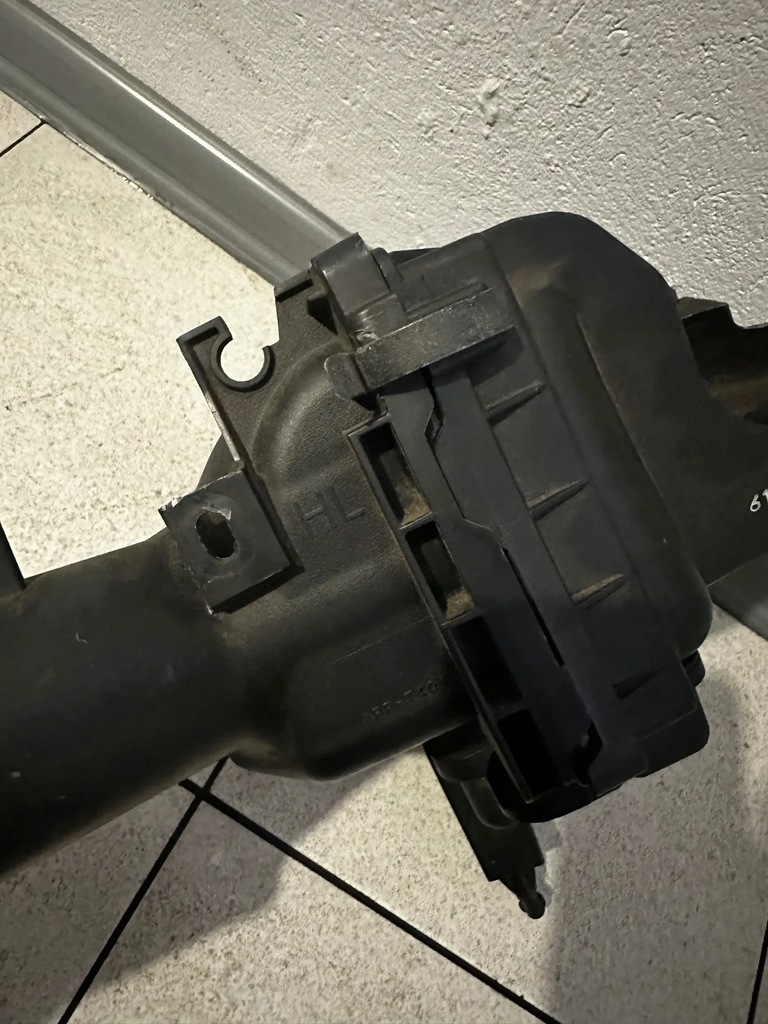 фото №14, Infiniti q50 3.5 гибрид корпус фильтра воздуха левая