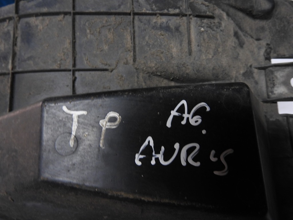 фото №12, Toyota auris i 06-09 защита подкрылок правый задняя 52591-02140