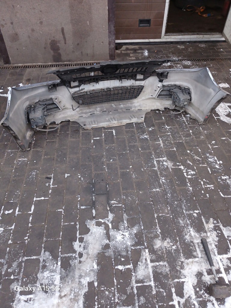 Бампер передний kompletny opel vectra c lift цвет z163 в Украине