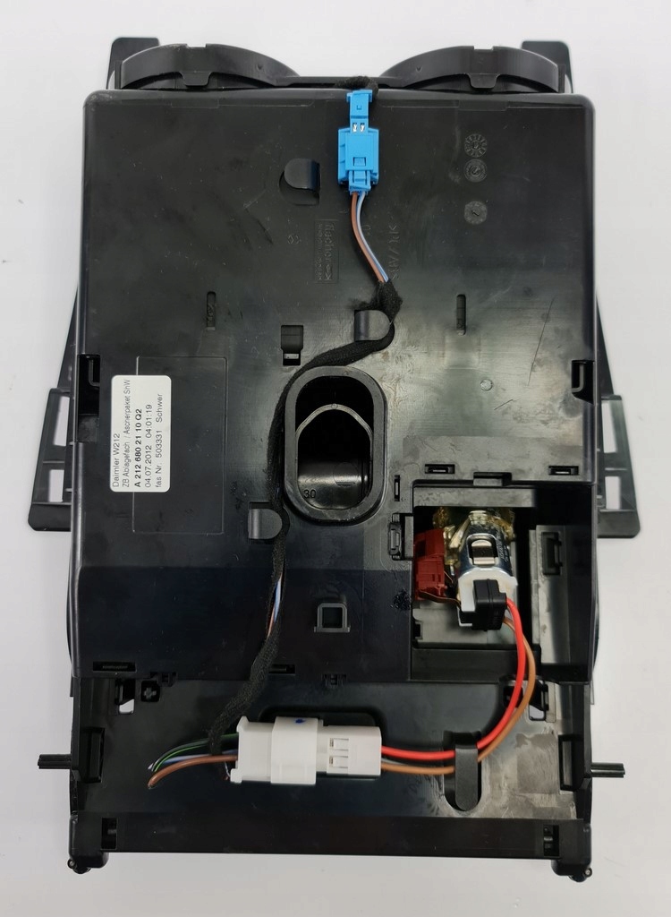 фото №8, Кронштейн na кружки пепельница mercedes w212