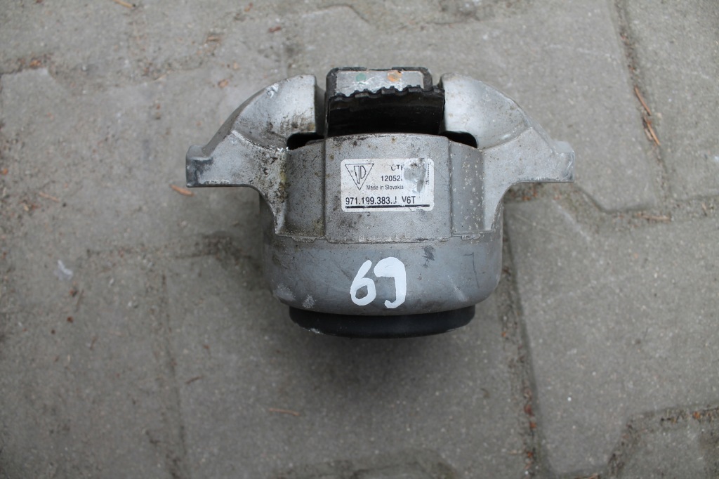 фото №1, 69. кронштейн подушка двигуна porsche 971199383j