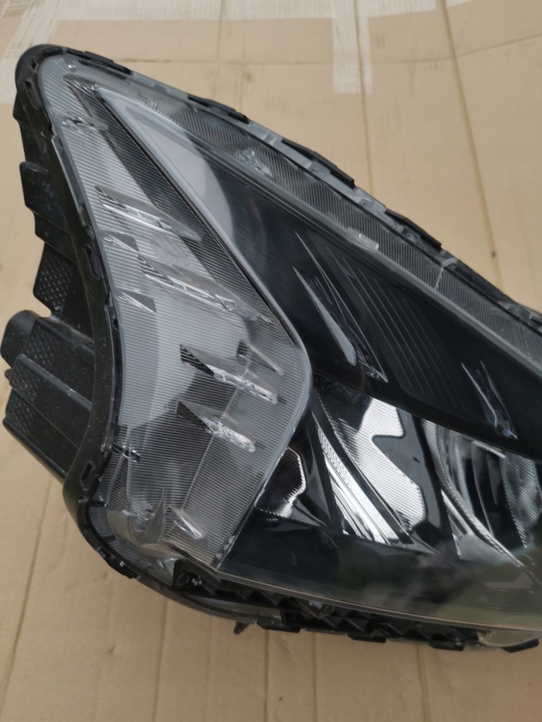 Hyundai bayon фара передняя full led правый в Украине
