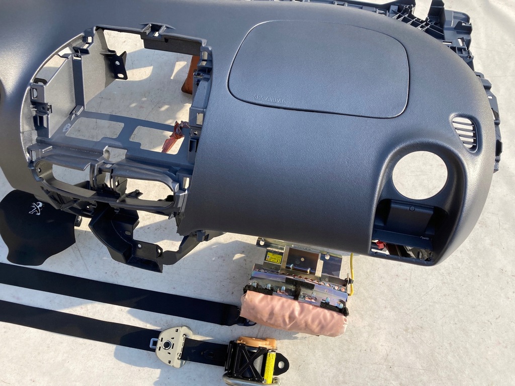 фото №5, Peugeot ion панель приладів панель приладів консоль подушки безпеки ремені