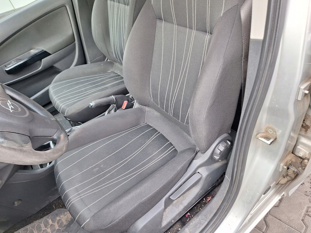 фото №11, Opel corsa d s07 сиденье левый правый заднее сиденье сиденья сиденья 5d 5-дверь