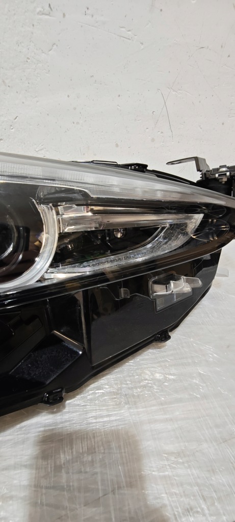 Фара правая  перед mazda vi gj full led Оригинал
