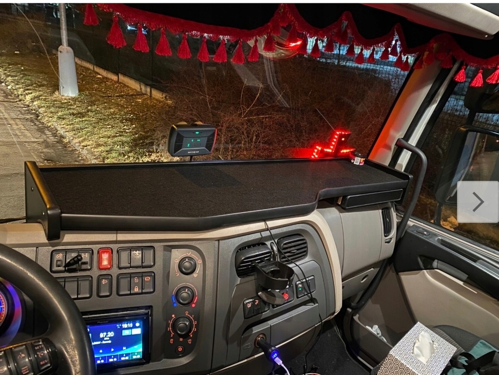 фото №1, Полка stolik na приборная панель daf lf po 2014r.