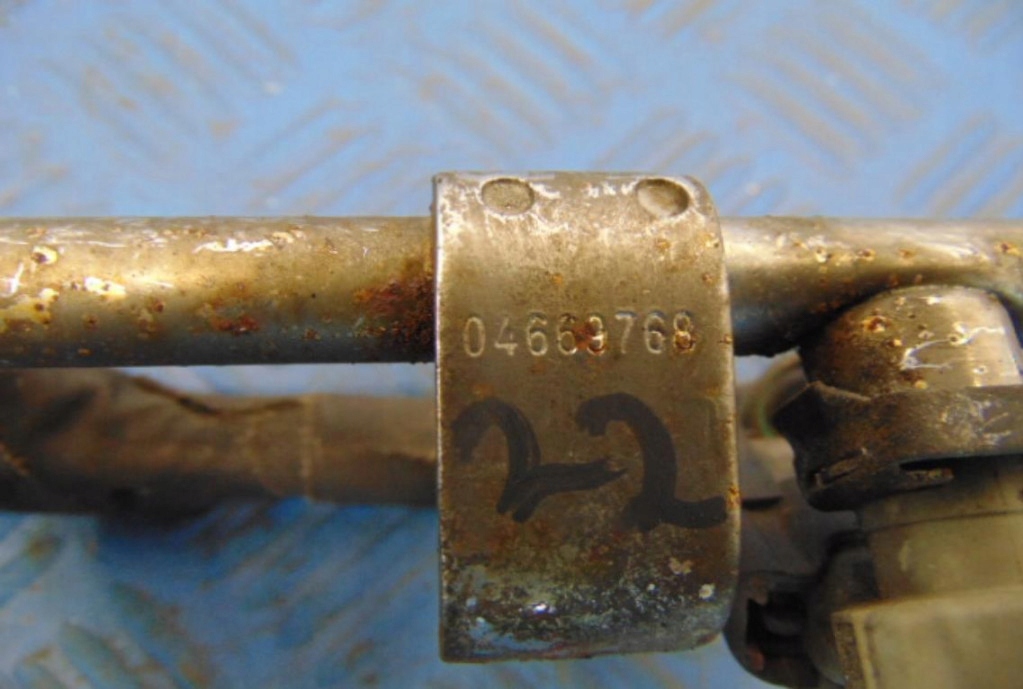 фото №7, Chrysler pt cruiser 2.0 16v молдинг упорскування 04669768