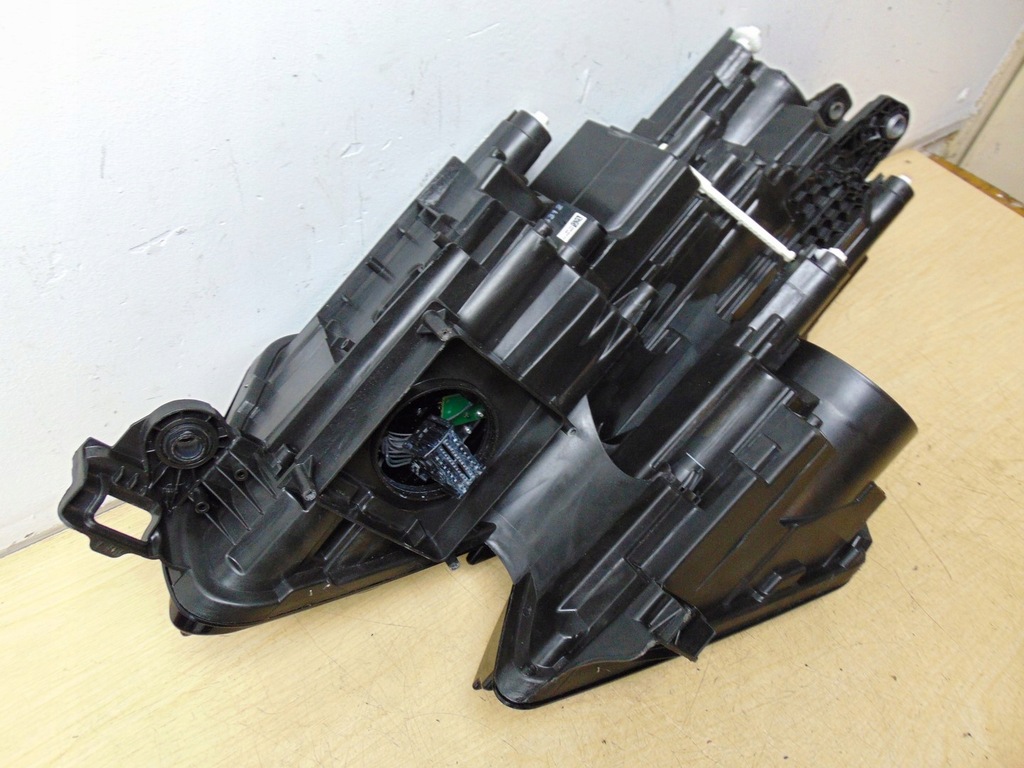 фото №13, Лампа правая перед skoda kodiaq full led europa