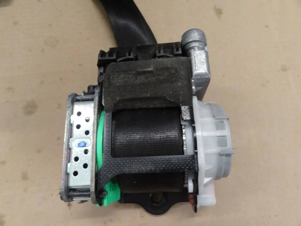 фото №15, Audi a4 b8 2009 консоль приборная панель приборная ремни перед подушка безопасности