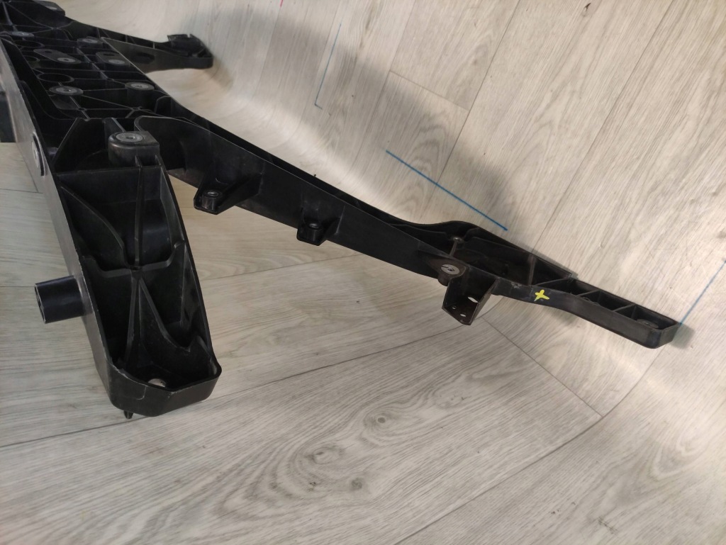 Tesla model y 20- ремінь передній підсилювач передній 149513800b в Україні