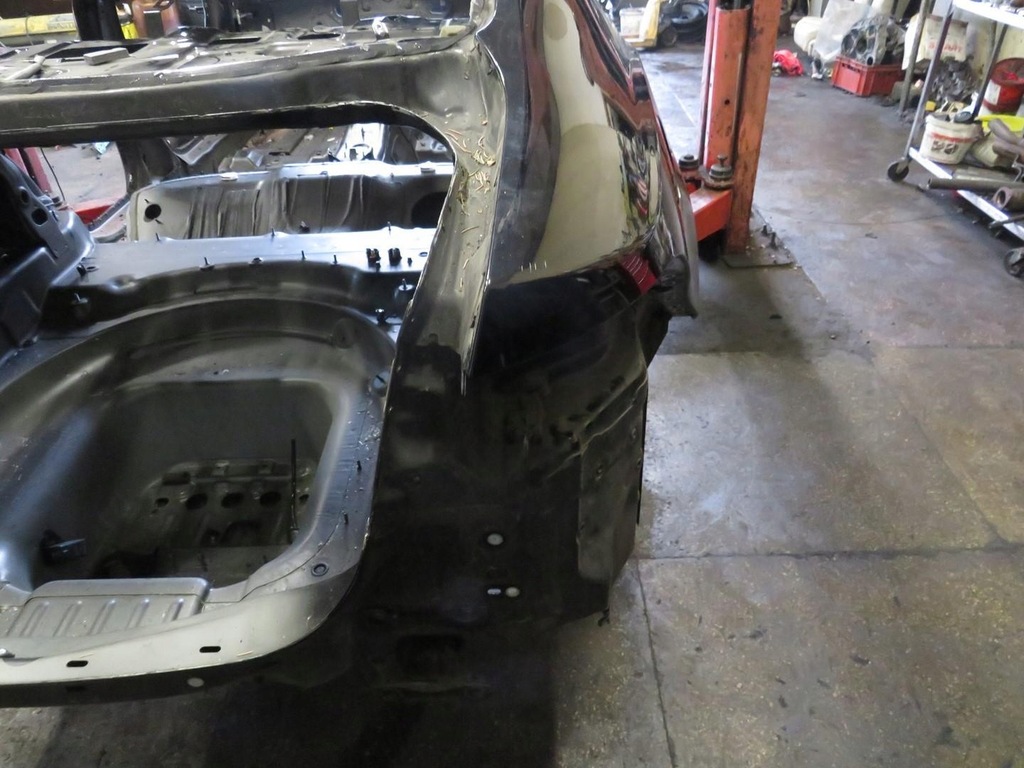 фото №1, Четверть крыло правый задняя lrc jaguar xf x260 sedan