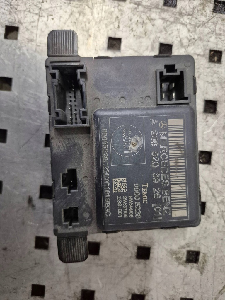 фото №1, Модуль дверь mercedes sprinter w906 a9068203926 [01]