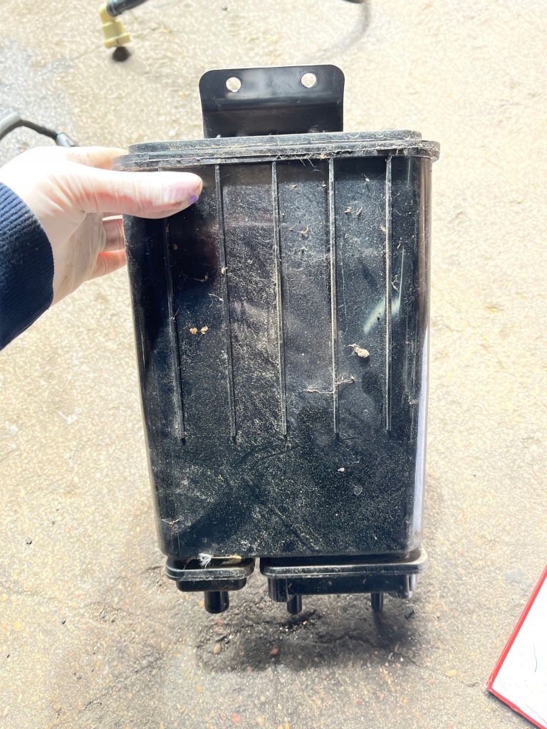 фото №1, 16 hyundai tucson фильтр угольный 31420-d7000