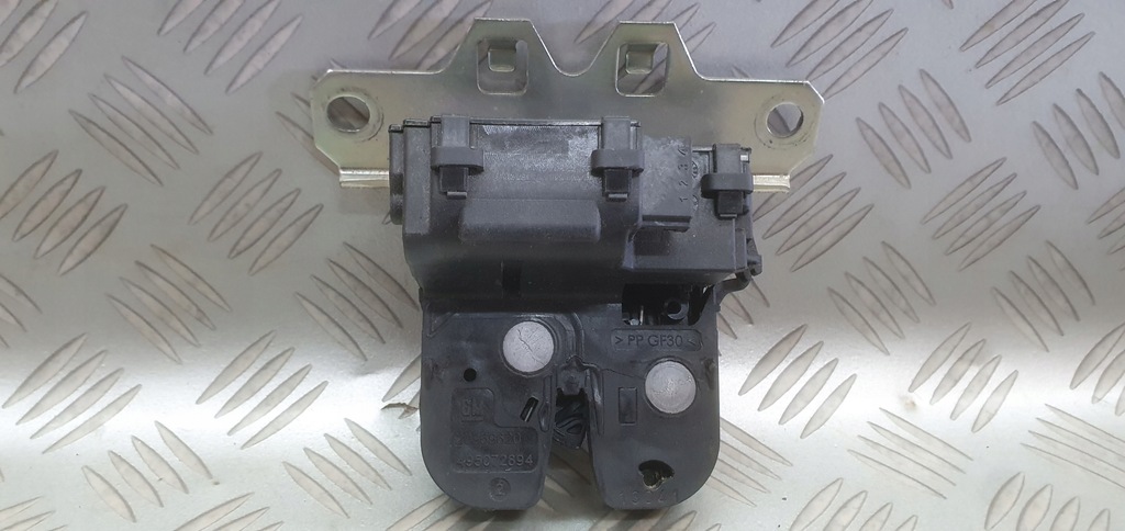 фото №1, Замок крышки багажника opel insignia a sedan