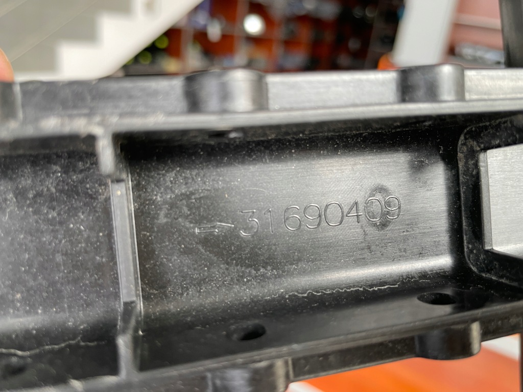 фото №7, Volvo xc90 ii впуск воздуховод воздуха dół