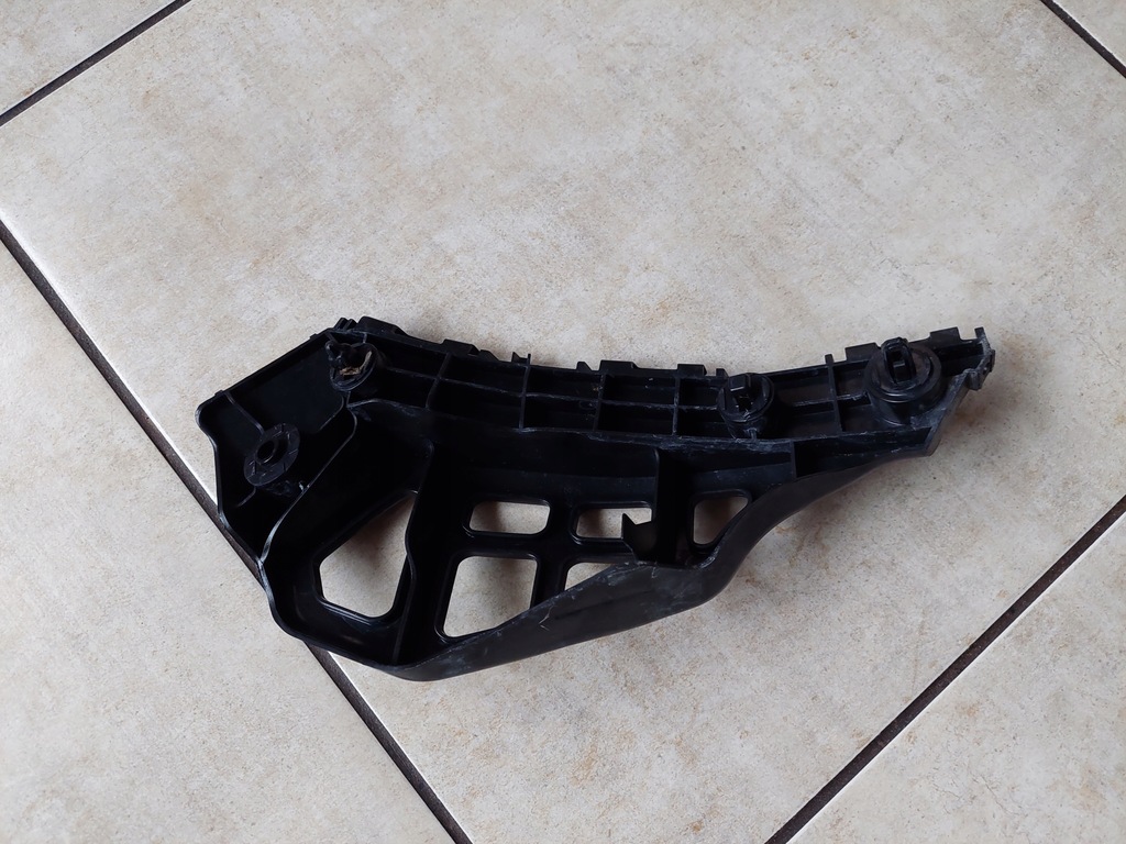 фото №8, Направляющая крыла - перед - toyota auris ii - lift